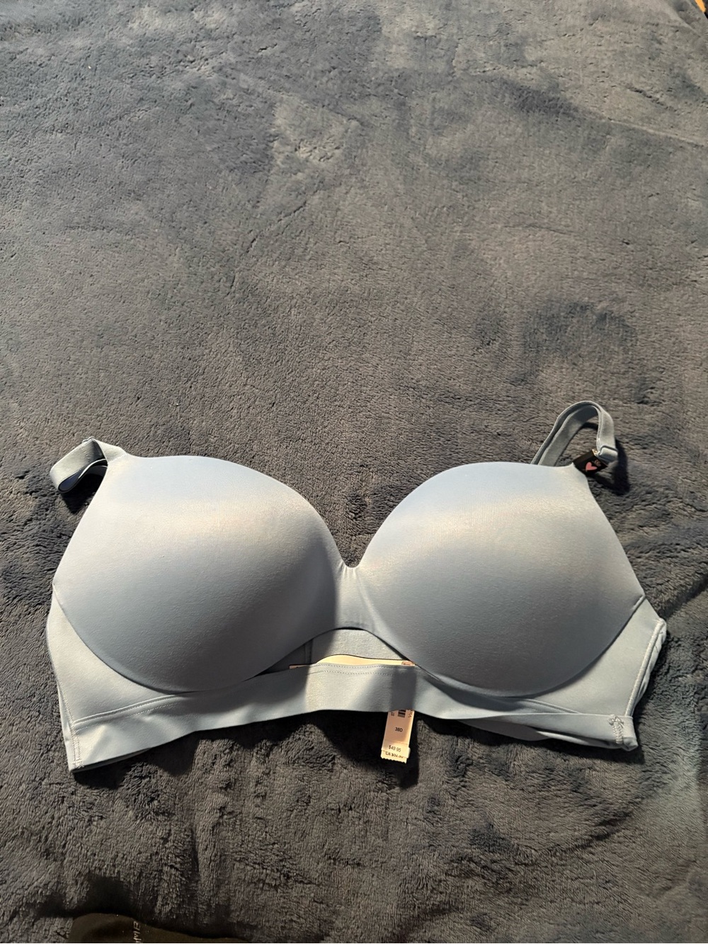 NWT Victorias Secret Light Blue padded Seamless T-Shirt Bra - Women Intimates